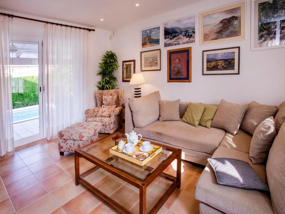 Larauri Nova By Interhome